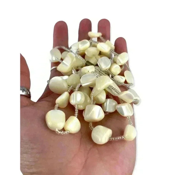 VTG Mother of Pearl Chunky Nugget Shell Beige Natural Seed Bead Necklace 44" - Picture 4 of 15
